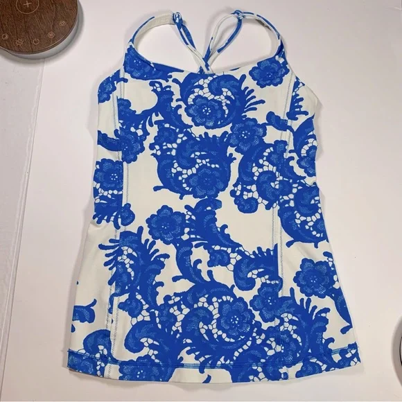 Size 4 Lululemon blue floral pattern X back active tank top - Picture 2 of 8